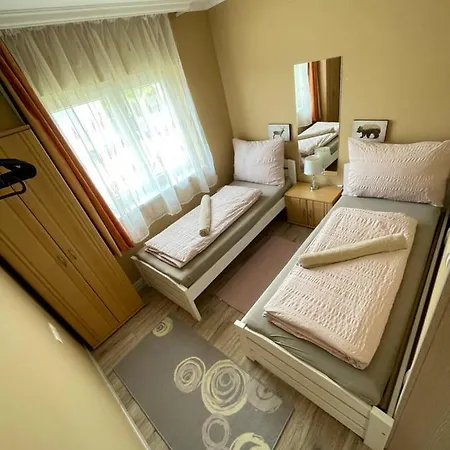 Lilla Apartment *